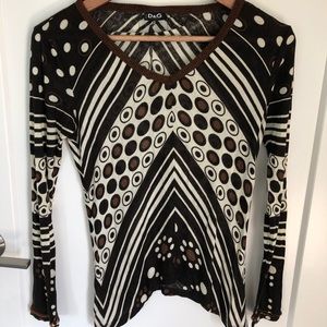 Dolce & Gabanna sweater size small / medium